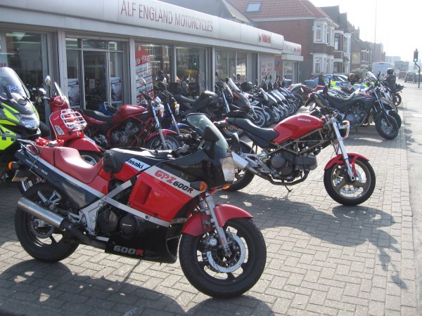 2009r6demo1c600.jpg