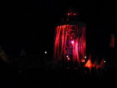 2007glastonburyfridayribbontower1_400.jpg