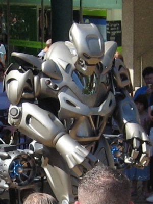 2007titantherobot1c400.jpg