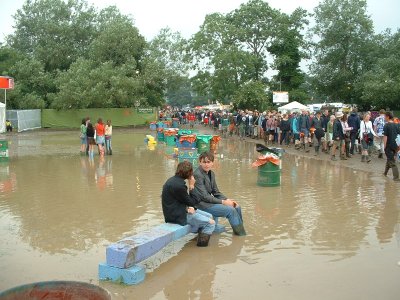 glastonburypondbench_400.jpg