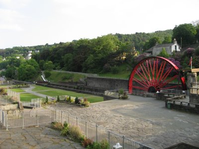 2007laxey1_400.jpg