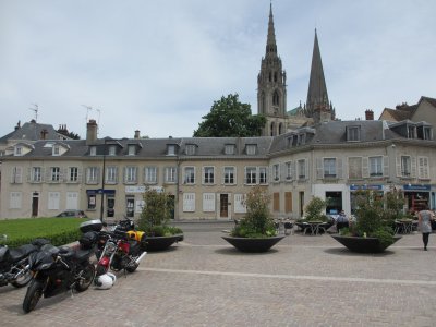 francechartres1_400.jpg